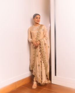 Rashmika Mandanna feet photo thumbnail