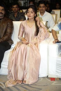 Rashmika Mandanna feet photo thumbnail