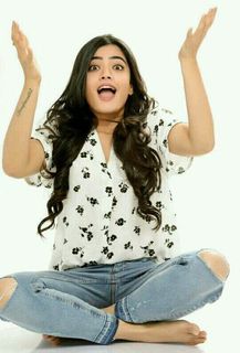 Rashmika Mandanna feet photo 5