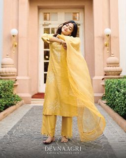 Rashmika Mandanna feet photo 9