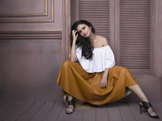 Rasika Dugal feet photo 3