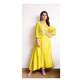 Rasika Dugal feet photo 12