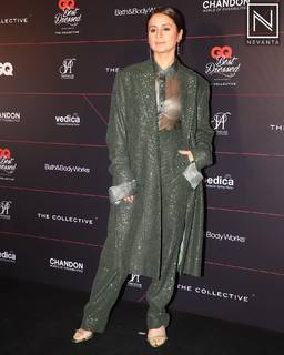 Rasika Dugal feet photo 18