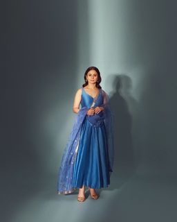 Rasika Dugal feet photo 7