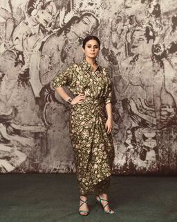 Rasika Dugal feet photo 4