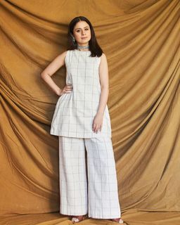 Rasika Dugal feet photo 17