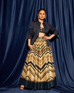 Rasika Dugal feet photo 13