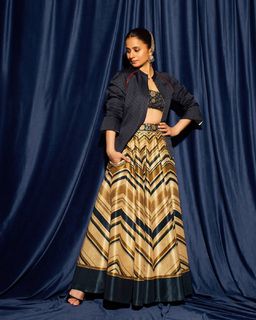 Rasika Dugal feet photo 12