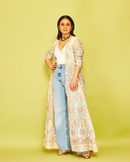 Rasika Dugal feet photo 9
