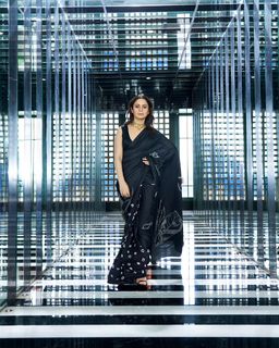 Rasika Dugal feet photo 7
