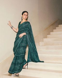 Rasika Dugal feet photo 3