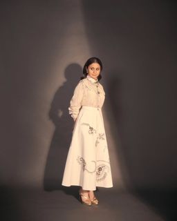Rasika Dugal feet photo 8