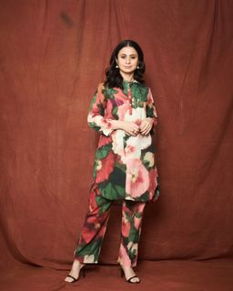 Rasika Dugal feet photo 6