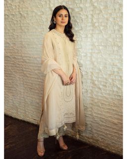 Rasika Dugal feet photo 1