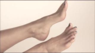 Rasika Mathur feet photo 3