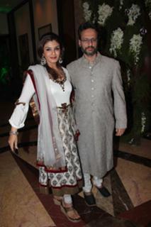 Raveena Tandon feet photo thumbnail