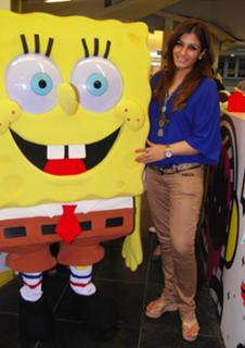 Raveena Tandon feet photo thumbnail