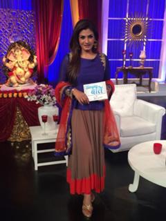 Raveena Tandon feet photo thumbnail