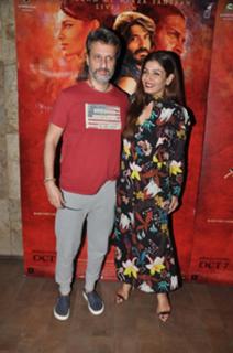 Raveena Tandon feet photo thumbnail