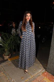 Raveena Tandon feet photo thumbnail