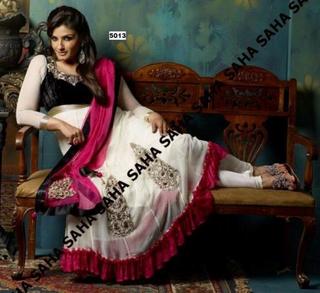 Raveena Tandon feet photo thumbnail