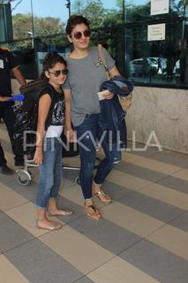 Raveena Tandon feet photo thumbnail