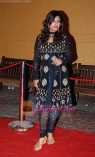 Raveena Tandon feet photo thumbnail