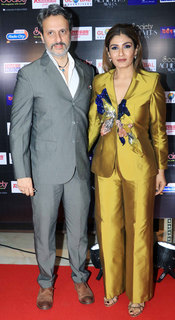 Raveena Tandon feet photo thumbnail