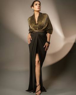 Raveena Tandon feet photo thumbnail