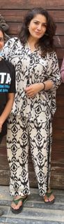 Raveena Tandon feet photo 5