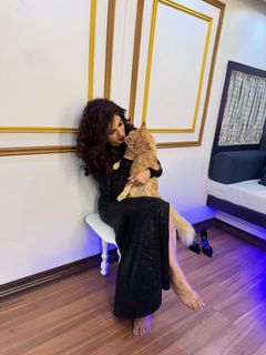 Raveena Tandon feet photo 9