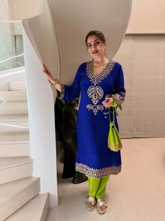 Raveena Tandon feet photo 9