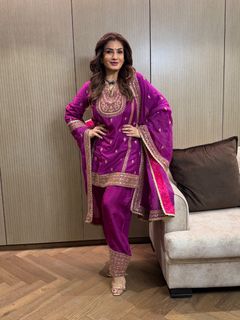 Raveena Tandon feet photo 8