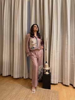 Raveena Tandon feet photo 2