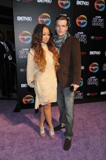 Raven-Symoné feet photo thumbnail