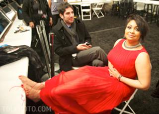 Raven-Symoné feet photo thumbnail