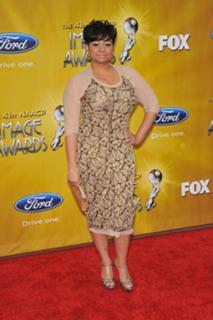 Raven-Symoné feet photo thumbnail