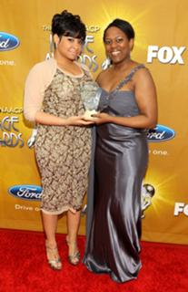 Raven-Symoné feet photo thumbnail