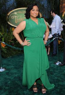 Raven-Symoné feet photo thumbnail