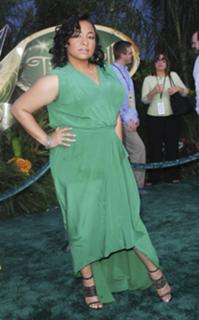 Raven-Symoné feet photo thumbnail