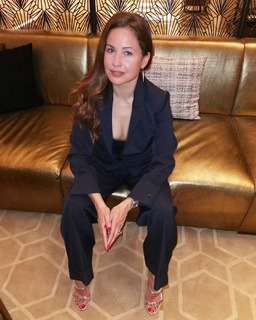 Raya Abirached feet photo 5
