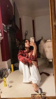 Raye feet photo thumbnail