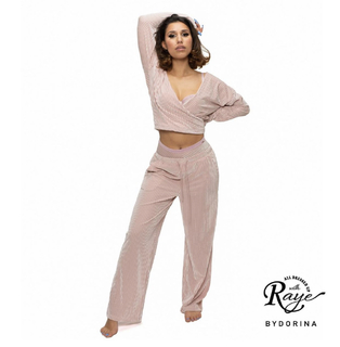 Raye feet photo thumbnail