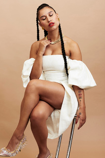 Raye feet photo thumbnail