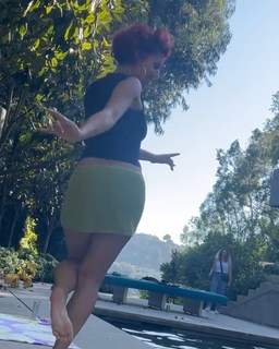 Raye feet photo thumbnail