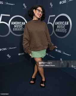 Raye feet photo thumbnail