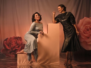 Raye feet photo thumbnail