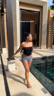 Raye feet photo thumbnail