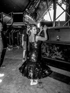 Raye feet photo thumbnail