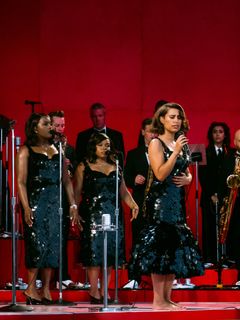 Raye feet photo thumbnail